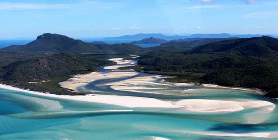 GSL Whitsundays Reef & Island Scenic Flight 11 GSL Whitsundays Reef & Island Scenic Flight - Image 11