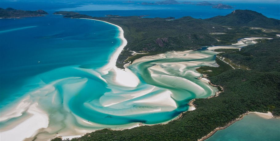 GSL Whitsundays Reef & Island Scenic Flight 2 GSL Whitsundays Reef & Island Scenic Flight - Image 2