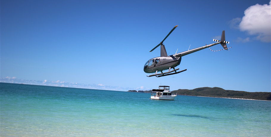 Reef and Whitehaven Landing Heli Tour 2 Reef and Whitehaven Landing Heli Tour - Image 2